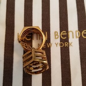 Henri bendel ring